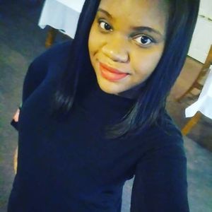 Meet your Posher, Simone